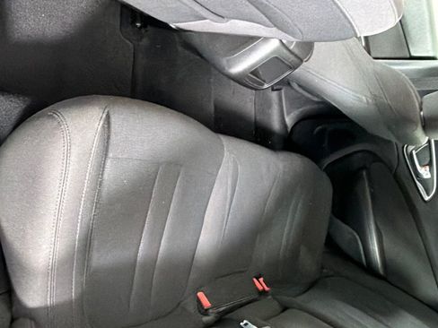 Used 2016 Chrysler 200 Limited FWD image 15