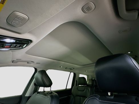 Used 2022 Jeep Grand Cherokee L Limited image 27