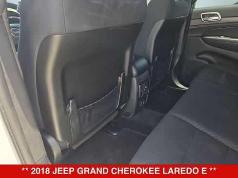 Used 2018 Jeep Grand Cherokee Laredo AWD/4WD image 17