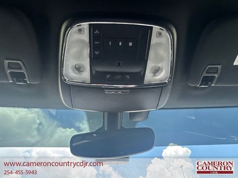 Used 2020 Jeep Grand Cherokee Altitude RWD image 13