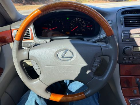 Used 2003 Lexus LS 430 image 12