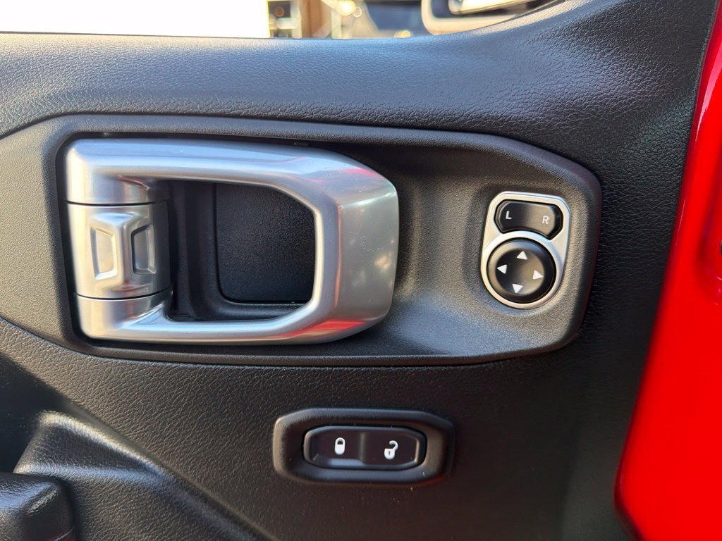Used 2021 Jeep Wrangler Unlimited Sport AWD/4WD image 23