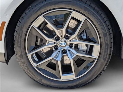 Certified 2026 BMW i5 eDrive40 w/ Convenience Package RWD image 25