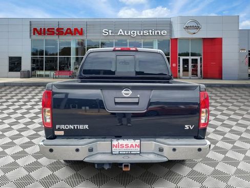 Used 2020 Nissan Frontier SV RWD image 3