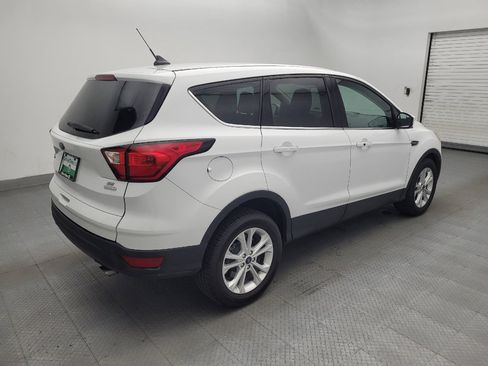 Used 2019 Ford Escape SE FWD image 9