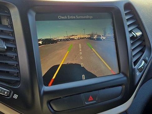 Used 2017 Jeep Cherokee 75th Anniversary image 17