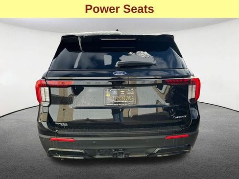 Certified 2025 Ford Explorer ST-Line w/ ST-Line Street Pack image 13