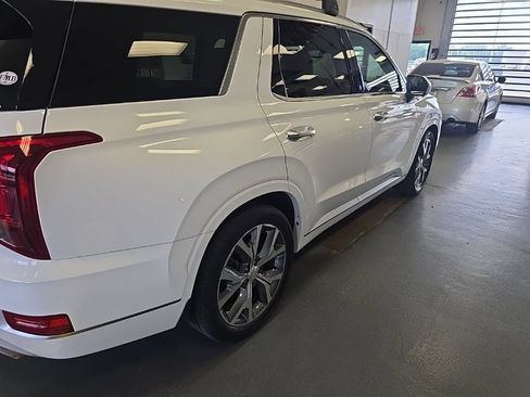 Used 2022 Hyundai Palisade Limited w/ Cargo Package AWD/4WD image 3