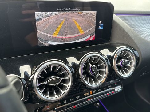 Used 2023 Mercedes-Benz GLA 250 image 21