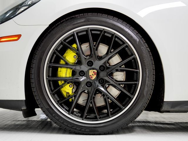Used 2019 Porsche Panamera 4 AWD/4WD image 31