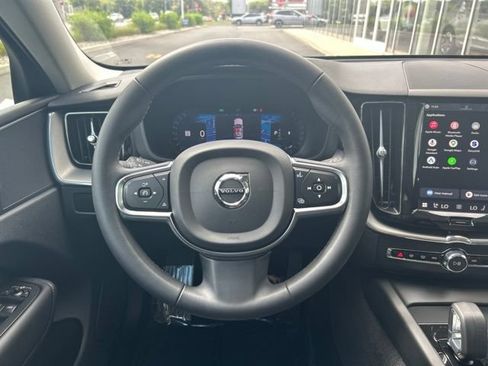 Certified 2024 Volvo XC60 B5 Core w/ Protection Package Premier AWD/4WD image 18