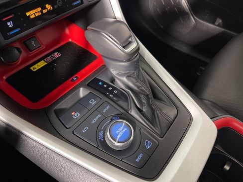 Certified 2022 Toyota RAV4 TRD Off-Road image 22