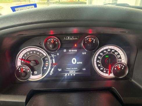 Used 2022 RAM 1500 Classic SLT w/ Trailer & Traction Group RWD image 10