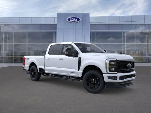 New 2026 Ford F250 Lariat w/ Black Appearance Package image 7