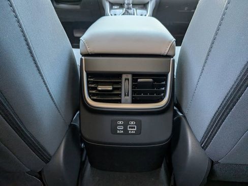 Used 2025 Subaru Outback Premium image 17