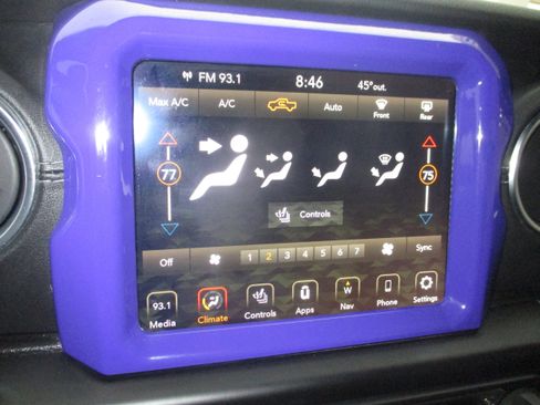 Used 2020 Jeep Gladiator Overland image 22