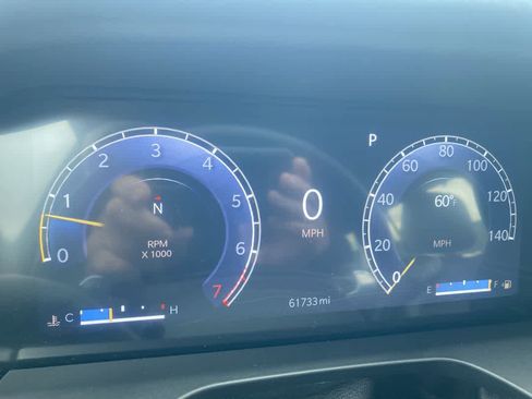 Used 2023 Jeep Grand Cherokee L Limited w/ Luxury Tech Group II image 15