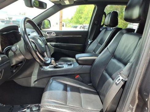 Used 2020 Jeep Grand Cherokee Limited AWD/4WD image 10
