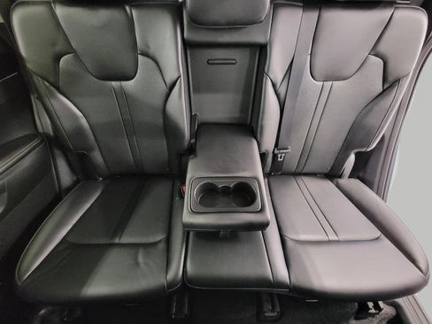 Used 2022 Kia Sorento S image 24