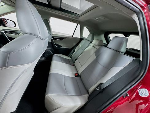 Certified 2019 Toyota RAV4 Limited w/ Advanced Technology Package AWD/4WD image 18