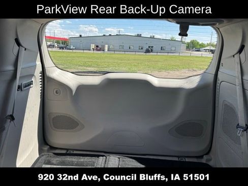 Used 2021 Chrysler Pacifica Limited AWD/4WD image 31