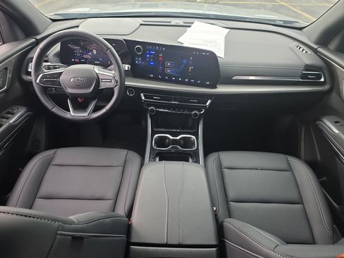 Used 2024 Chevrolet Traverse LT w/ Midnight/Sport Edition AWD/4WD image 12