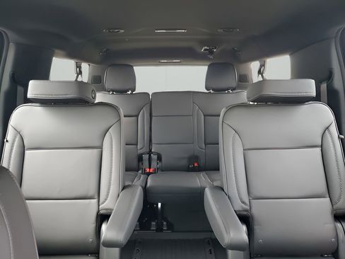 New 2026 GMC Yukon XL Denali w/ LPO, Floor Liner Package image 42