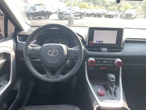 Used 2025 Toyota RAV4 XLE w/ Convenience Package AWD/4WD image 17