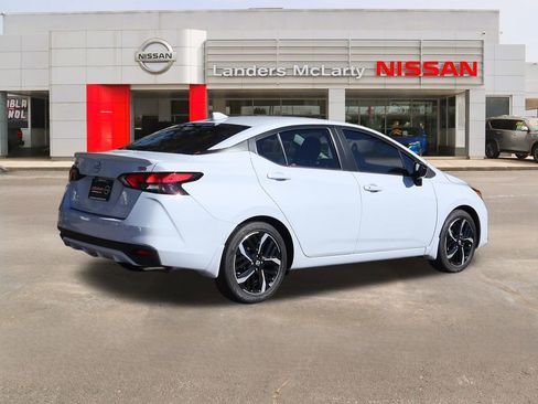 New 2025 Nissan Versa SR w/ Trunk Package image 3