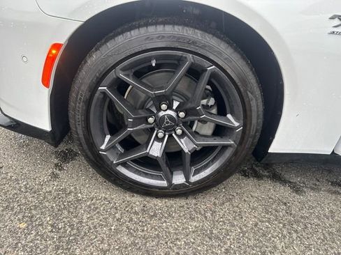 Used 2024 Dodge Charger R/T w/ Plus Group image 32