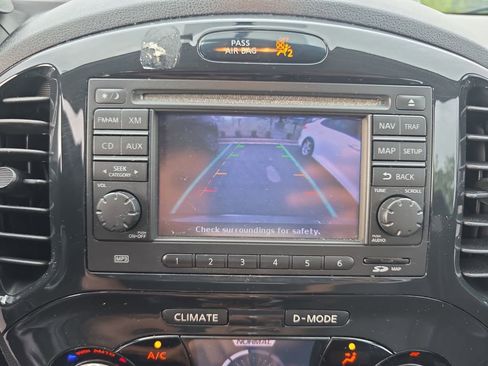 Used 2013 Nissan Juke SL AWD/4WD image 9