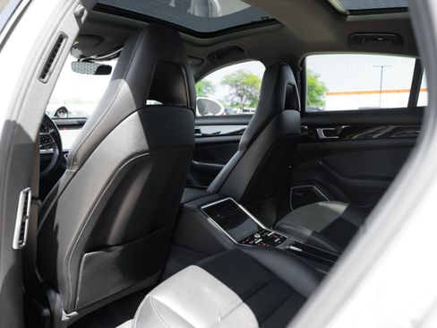Used 2018 Porsche Panamera 4S AWD/4WD image 28
