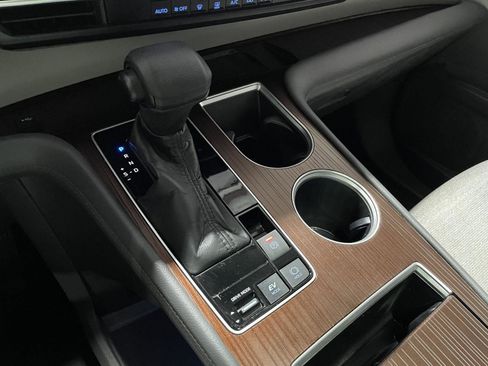 Used 2021 Toyota Sienna LE w/ LE Plus Package image 26