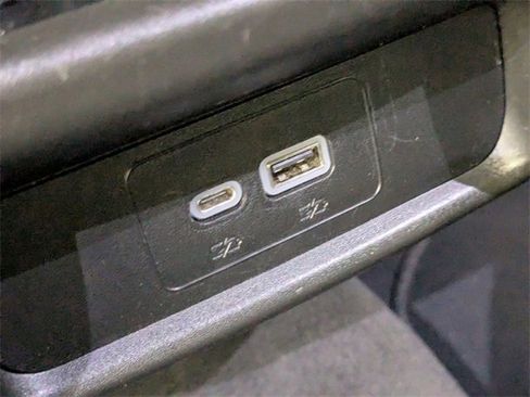 Used 2024 Cadillac XT4 Premium Luxury image 27