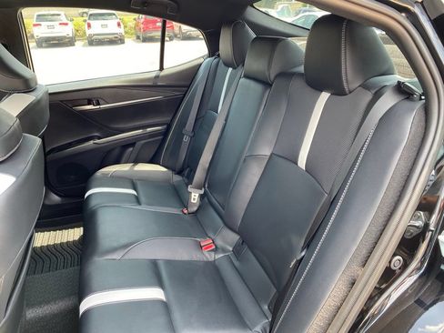 Used 2026 Toyota Camry Hybrid w/ Multimedia Upgrade Package FWD image 25