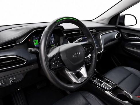 Used 2022 Chevrolet Bolt EUV Premier w/ Super Cruise Package FWD image 15