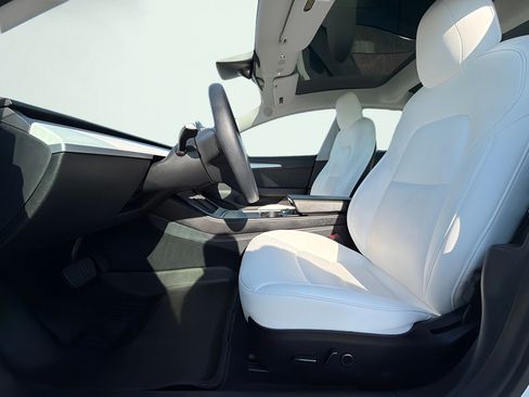Used 2021 Tesla Model 3 Standard Range Plus RWD image 16
