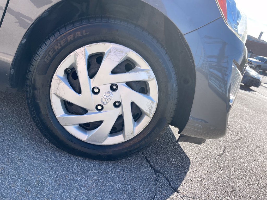 Used 2015 Toyota Prius C One FWD image 11