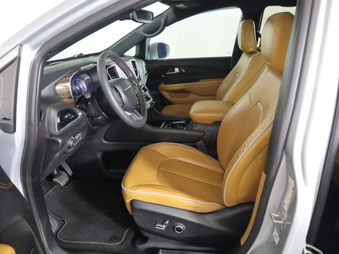 Used 2022 Chrysler Pacifica Pinnacle image 20