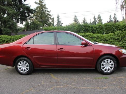 Used 2005 Toyota Camry LE image 11