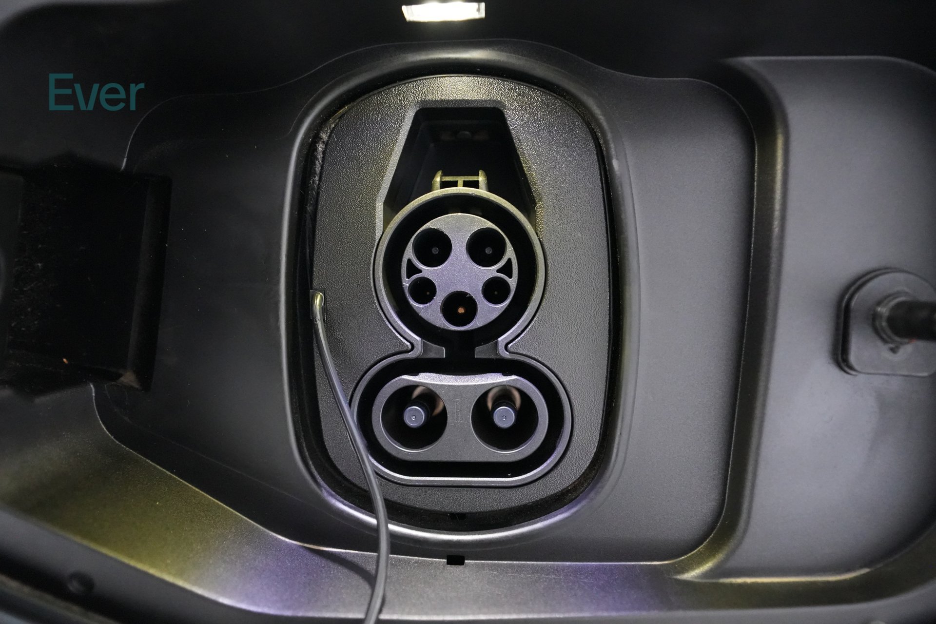 Used 2024 Chevrolet Equinox EV RS FWD image 10