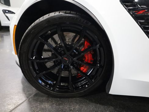 Used 2016 Chevrolet Corvette Z06 w/ 2LZ Preferred Equipment Group image 13