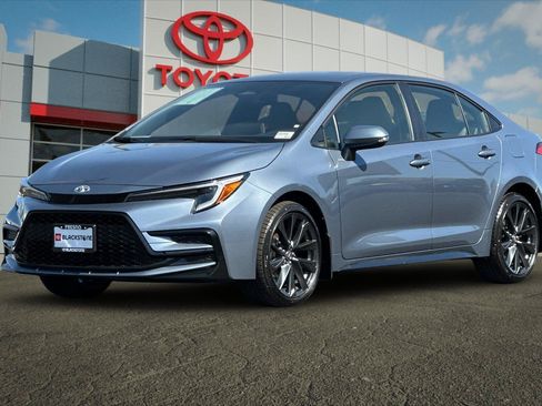 Certified 2026 Toyota Corolla SE w/ SE Premium Package FWD image 7