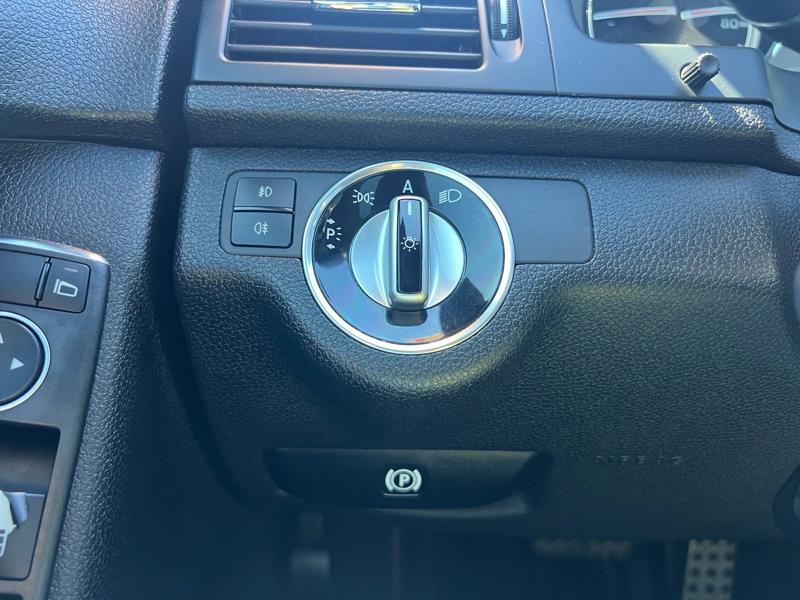 Used 2011 Mercedes-Benz C 63 AMG Sedan image 29
