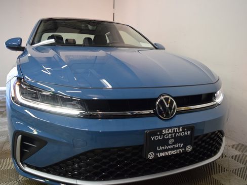 New 2026 Volkswagen Jetta SE image 2