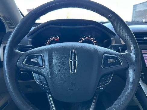 Used 2013 Lincoln MKZ FWD image 21