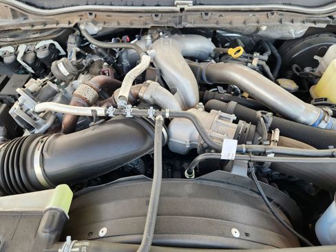 Used 2022 Ford F250 Platinum w/ FX4 Off-Road Package image 35