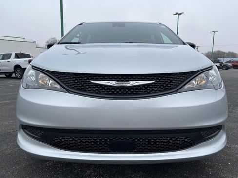 New 2026 Chrysler Voyager LX image 10