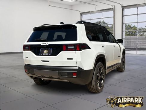 New 2026 Jeep Cherokee Overland image 4