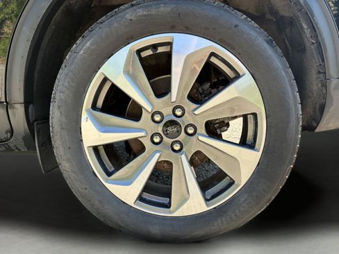 Used 2025 Ford Escape Platinum AWD/4WD image 31